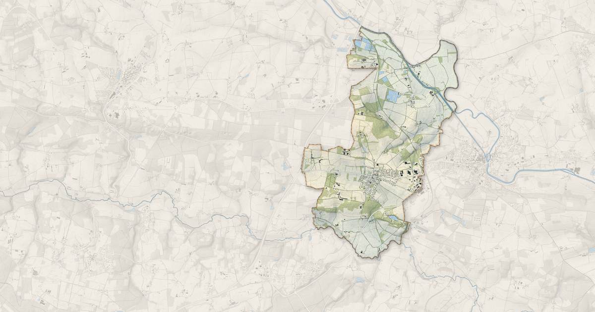 Portrait cartographique de Saint-Marcel : relief, eau, forêts, bâti et voies, calculés à partir des données de l'IGN
