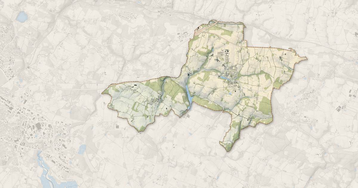 Portrait cartographique de Treffléan : relief, eau, forêts, bâti et voies, calculés à partir des données de l'IGN