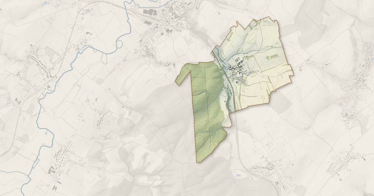 Portrait cartographique de Alzing : relief, eau, forêts, bâti et voies, calculés à partir des données de l'IGN