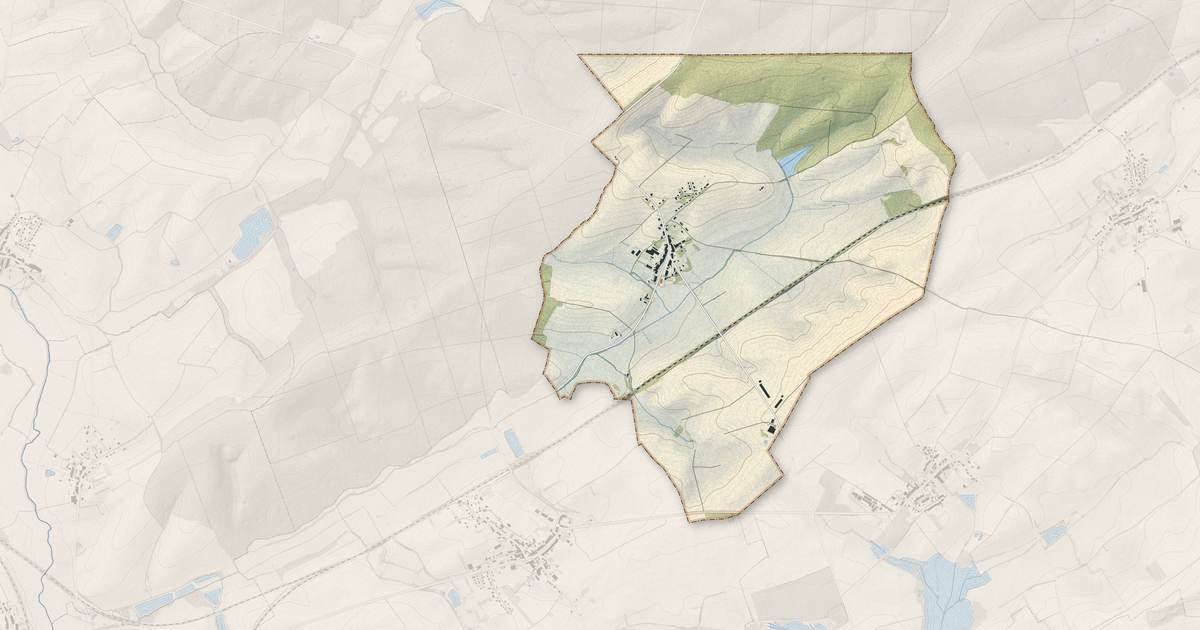 Portrait cartographique de Arriance : relief, eau, forêts, bâti et voies, calculés à partir des données de l'IGN