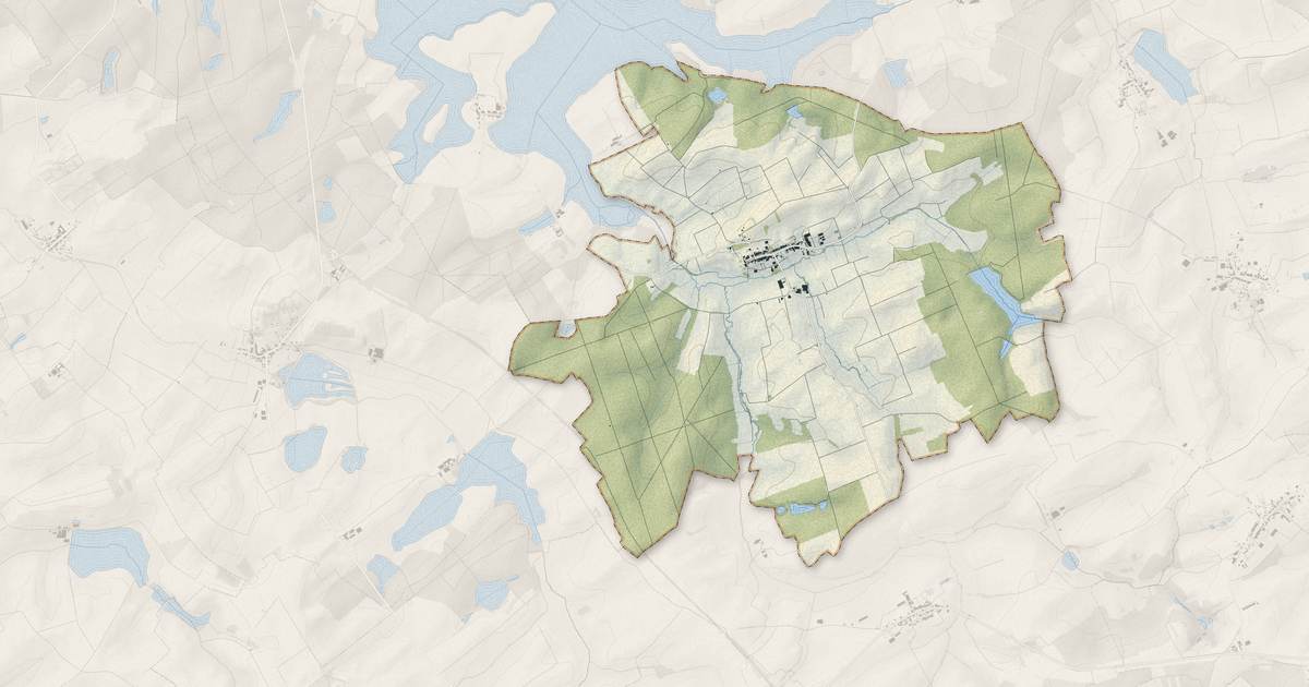 Portrait cartographique de Assenoncourt : relief, eau, forêts, bâti et voies, calculés à partir des données de l'IGN