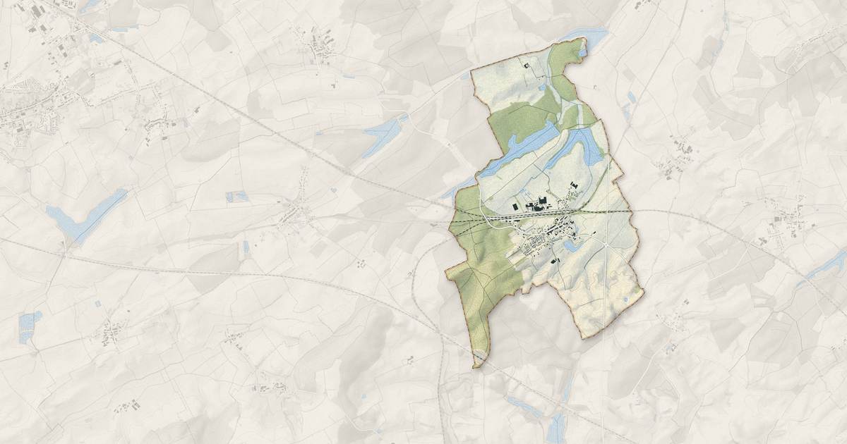 Portrait cartographique de Bénestroff : relief, eau, forêts, bâti et voies, calculés à partir des données de l'IGN