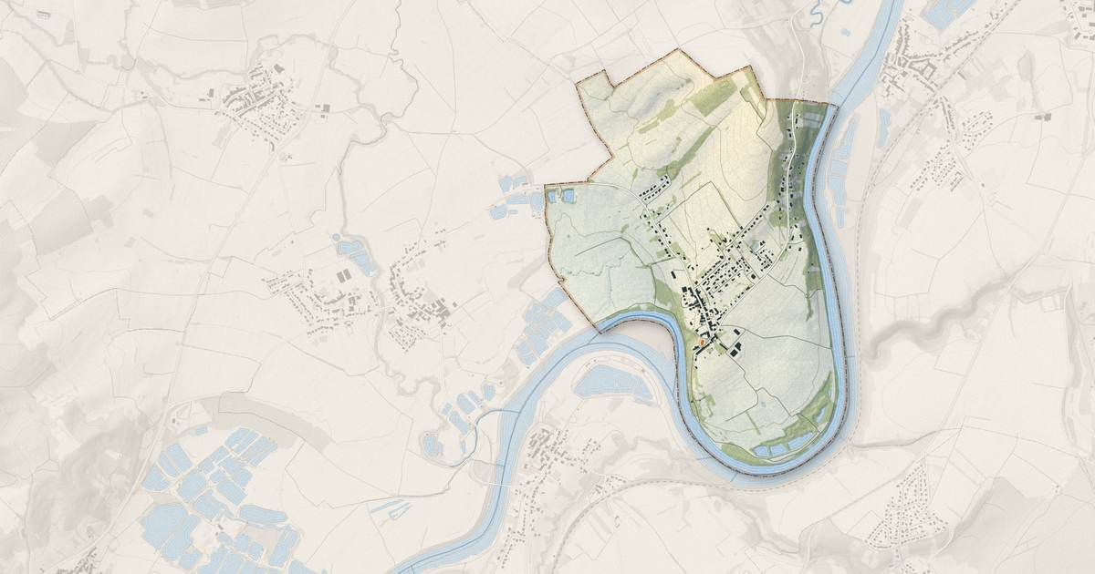Portrait cartographique de Berg-sur-Moselle : relief, eau, forêts, bâti et voies, calculés à partir des données de l'IGN