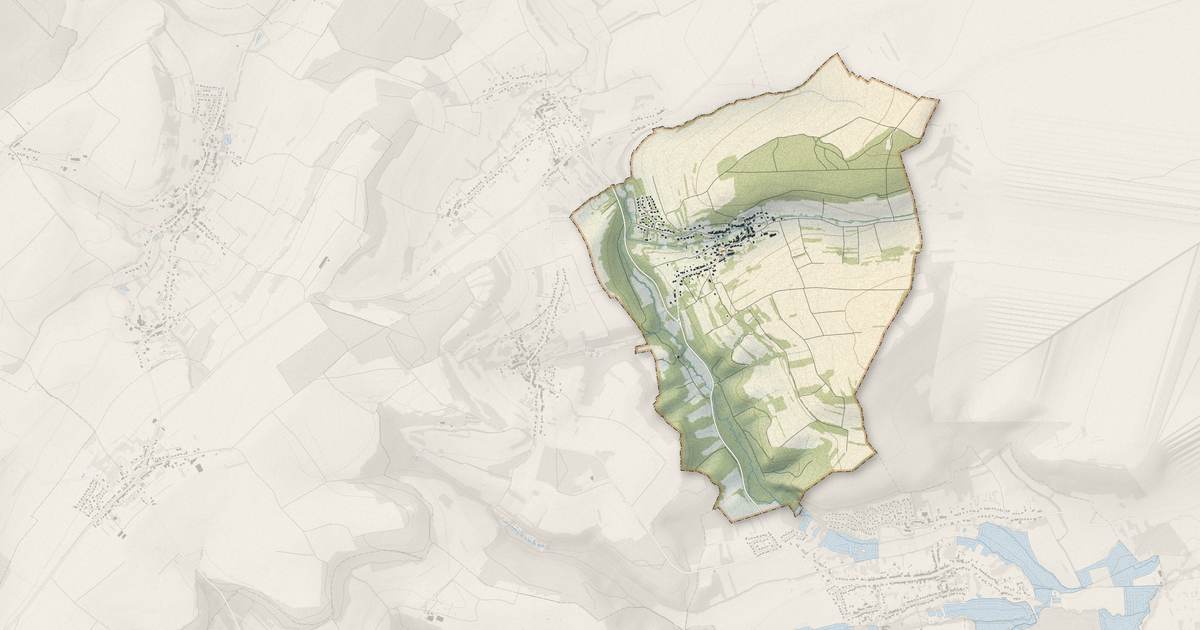 Portrait cartographique de Berviller-en-Moselle : relief, eau, forêts, bâti et voies, calculés à partir des données de l'IGN
