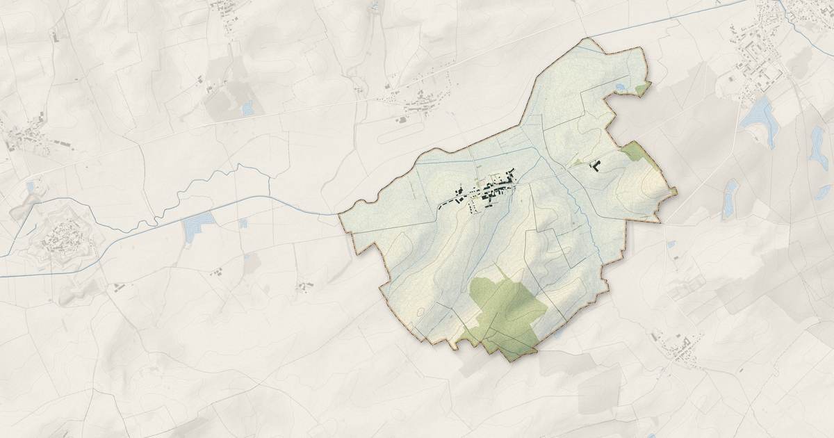 Portrait cartographique de Blanche-Église : relief, eau, forêts, bâti et voies, calculés à partir des données de l'IGN