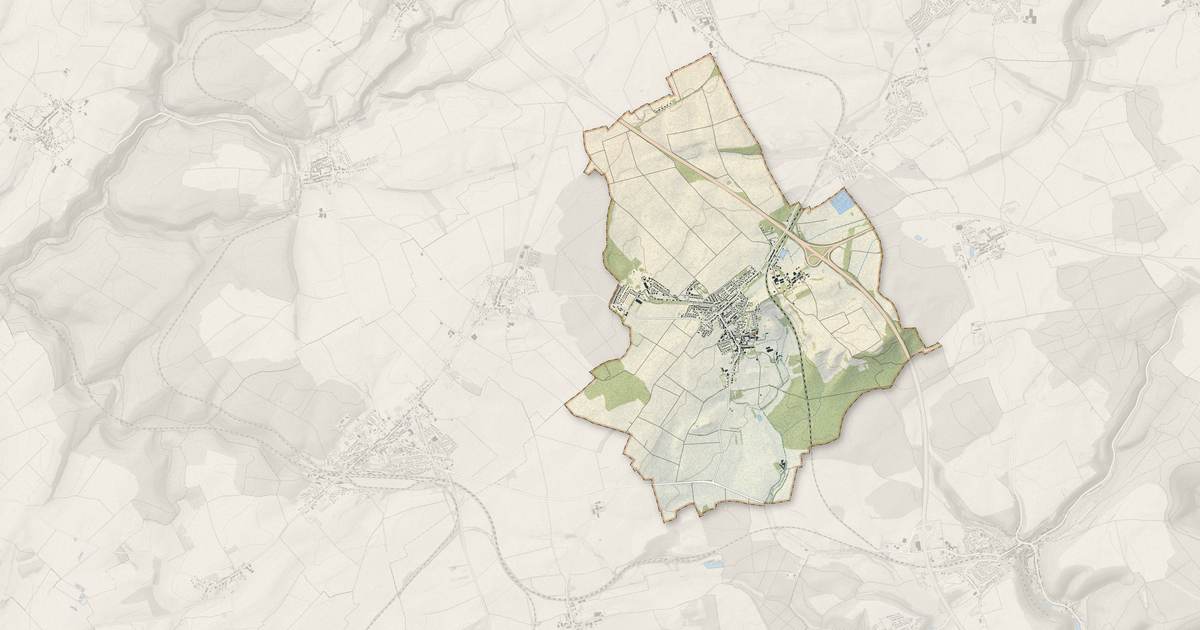 Portrait cartographique de Boulange : relief, eau, forêts, bâti et voies, calculés à partir des données de l'IGN