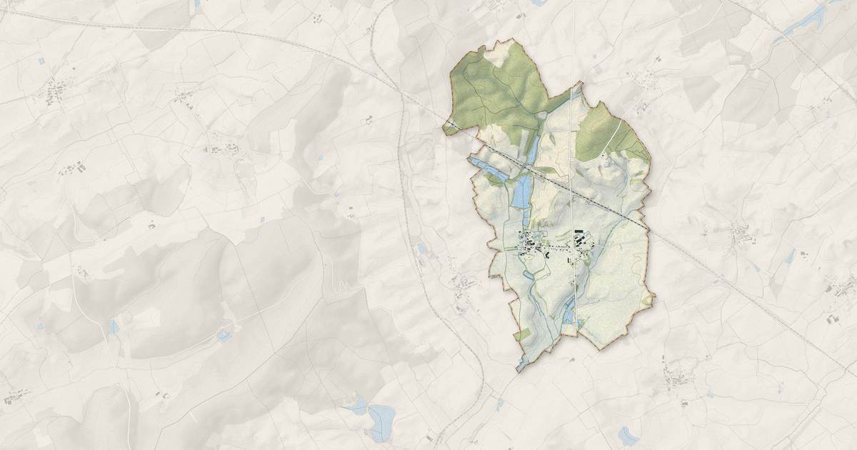 Portrait cartographique de Bourgaltroff : relief, eau, forêts, bâti et voies, calculés à partir des données de l'IGN