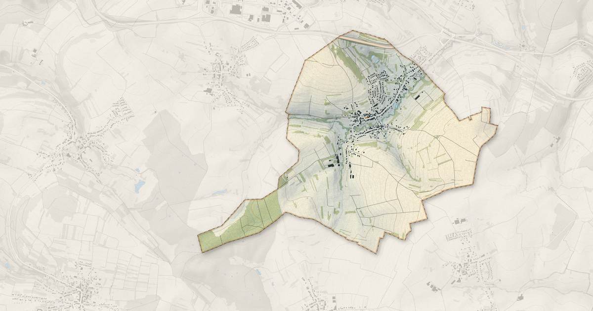 Portrait cartographique de Bousbach : relief, eau, forêts, bâti et voies, calculés à partir des données de l'IGN