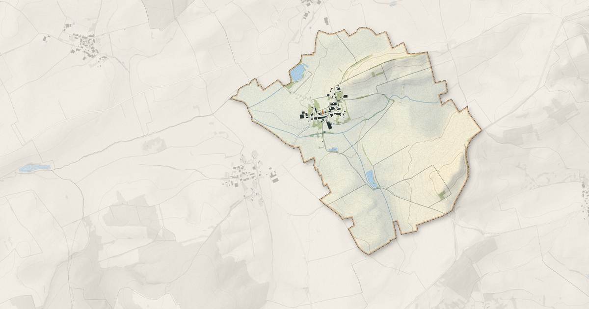 Portrait cartographique de Bréhain : relief, eau, forêts, bâti et voies, calculés à partir des données de l'IGN