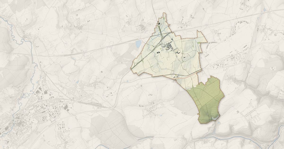 Portrait cartographique de Brouviller : relief, eau, forêts, bâti et voies, calculés à partir des données de l'IGN