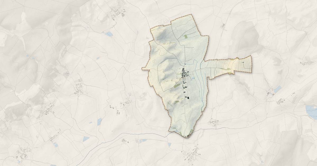 Portrait cartographique de Burlioncourt : relief, eau, forêts, bâti et voies, calculés à partir des données de l'IGN