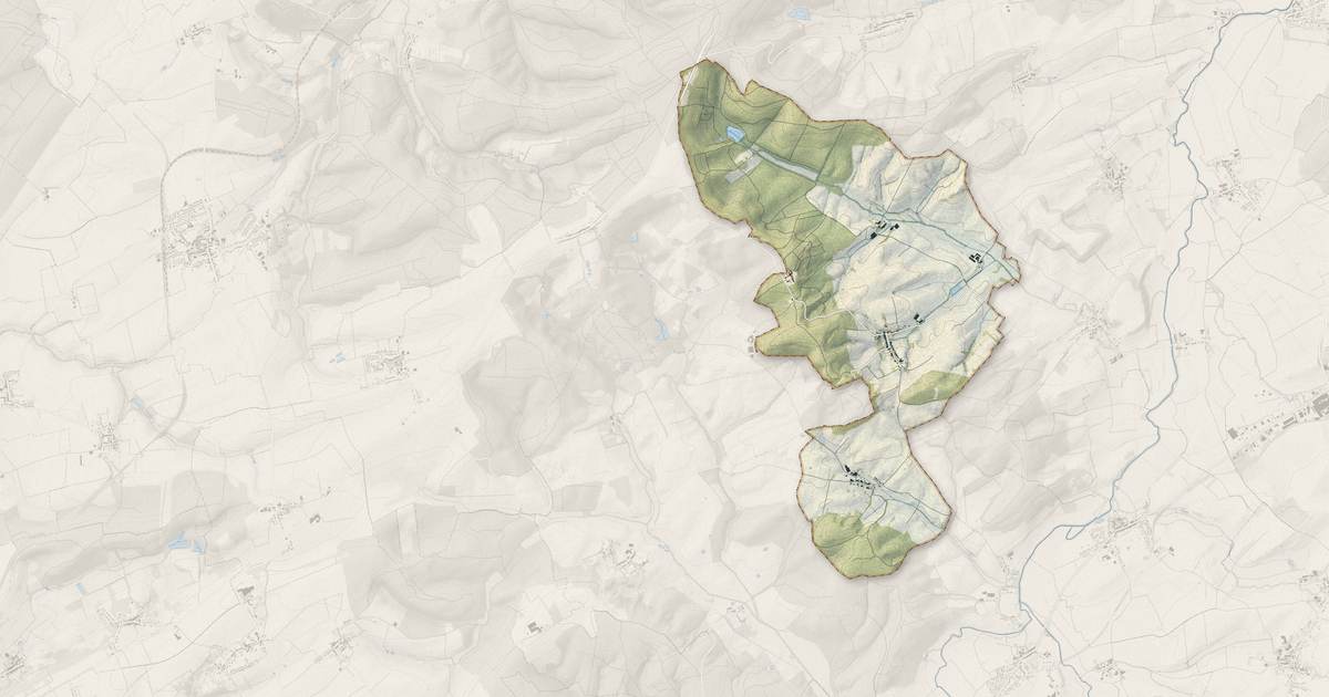 Portrait cartographique de Charleville-sous-Bois : relief, eau, forêts, bâti et voies, calculés à partir des données de l'IGN