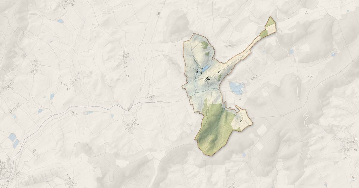 Portrait cartographique de Château-Voué : relief, eau, forêts, bâti et voies, calculés à partir des données de l'IGN