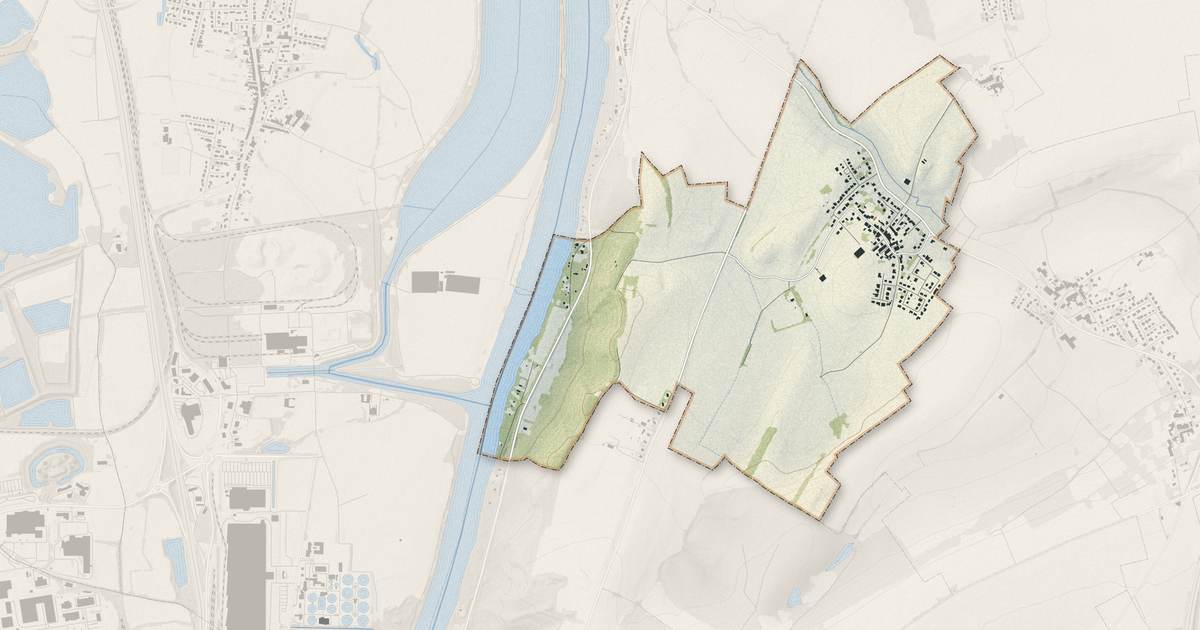 Portrait cartographique de Chieulles : relief, eau, forêts, bâti et voies, calculés à partir des données de l'IGN
