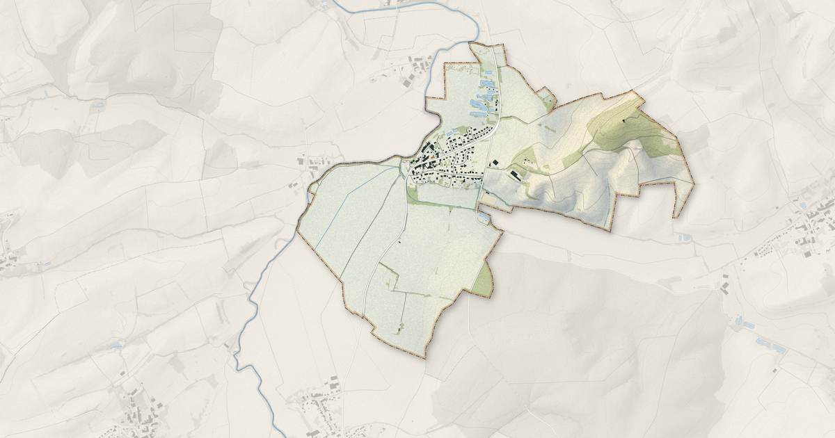 Portrait cartographique de Éblange : relief, eau, forêts, bâti et voies, calculés à partir des données de l'IGN