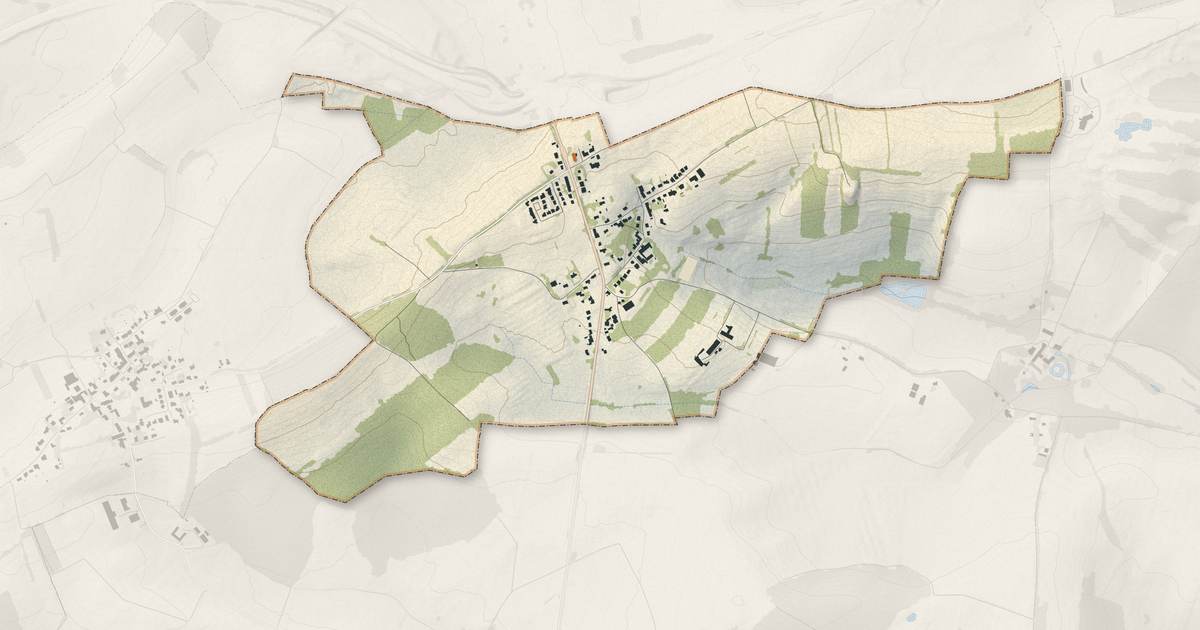 Portrait cartographique de Évrange : relief, eau, forêts, bâti et voies, calculés à partir des données de l'IGN