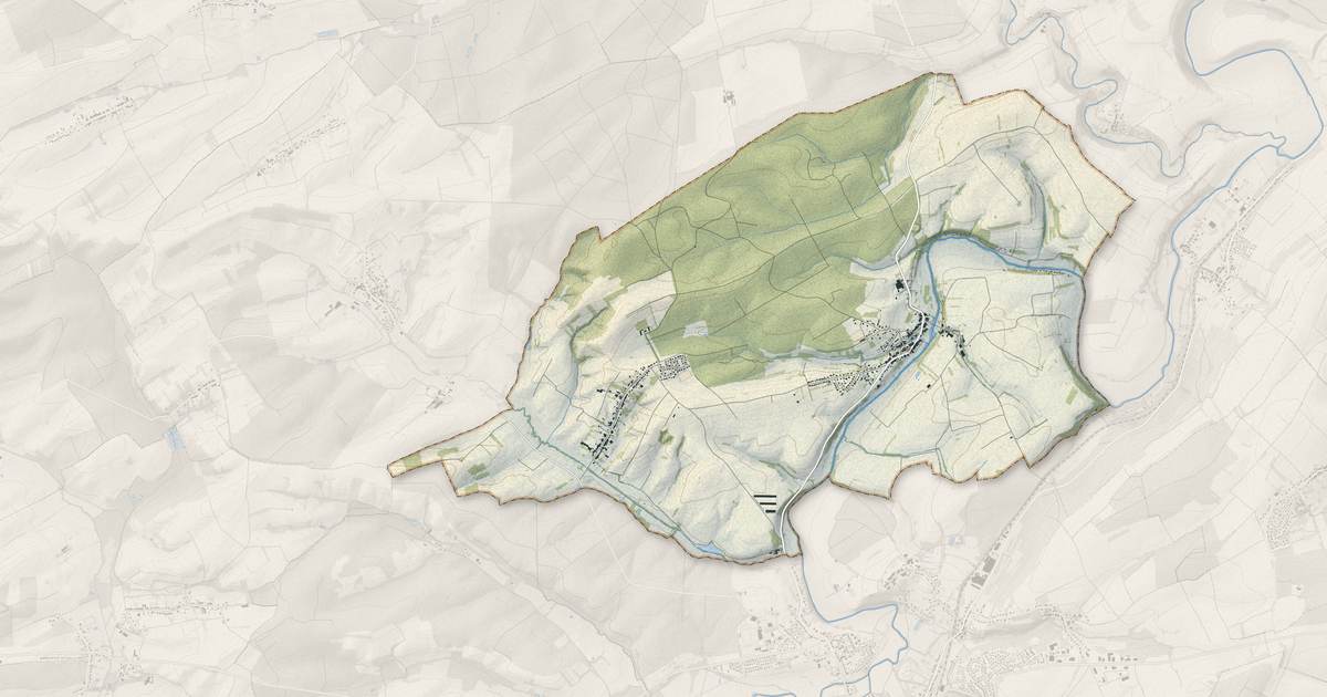 Portrait cartographique de Filstroff : relief, eau, forêts, bâti et voies, calculés à partir des données de l'IGN