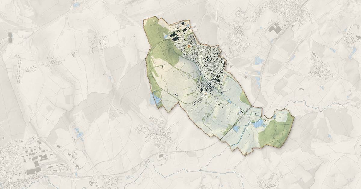Portrait cartographique de Folschviller : relief, eau, forêts, bâti et voies, calculés à partir des données de l'IGN