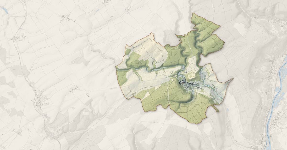 Portrait cartographique de Gorze : relief, eau, forêts, bâti et voies, calculés à partir des données de l'IGN