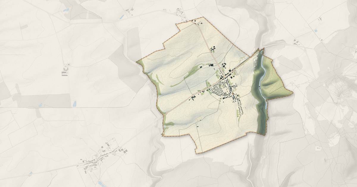 Portrait cartographique de Gravelotte : relief, eau, forêts, bâti et voies, calculés à partir des données de l'IGN