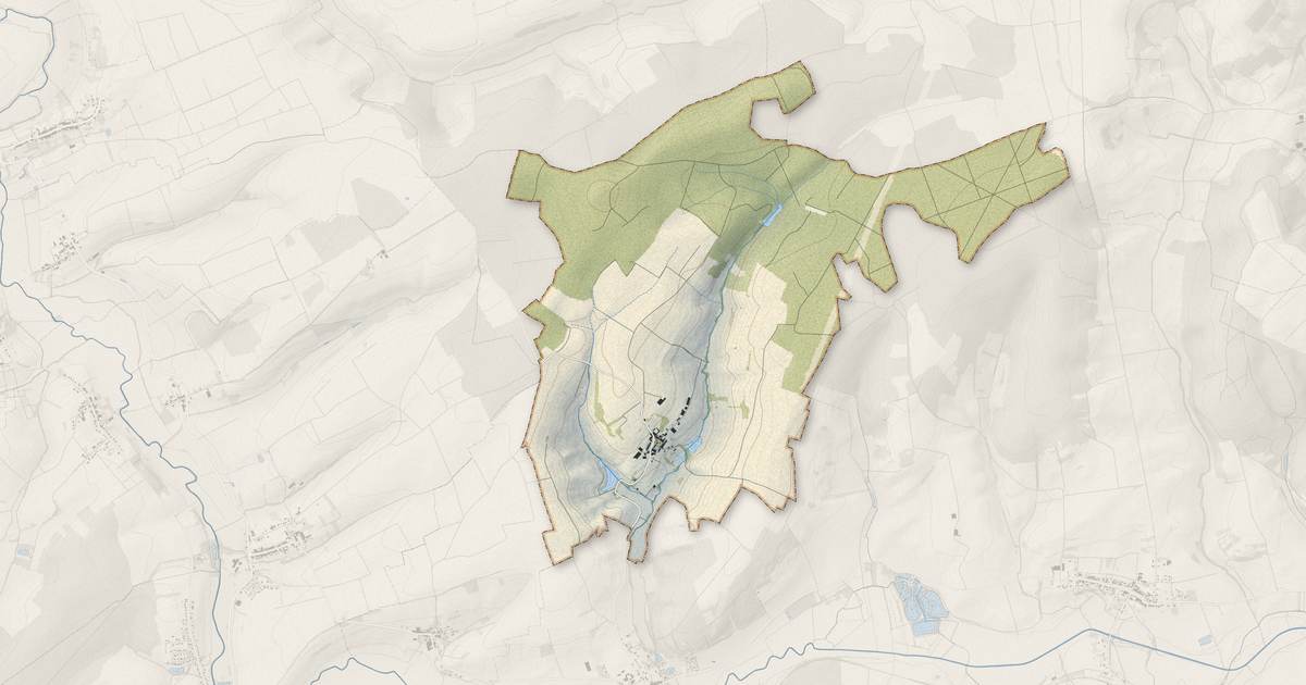 Portrait cartographique de Grémecey : relief, eau, forêts, bâti et voies, calculés à partir des données de l'IGN