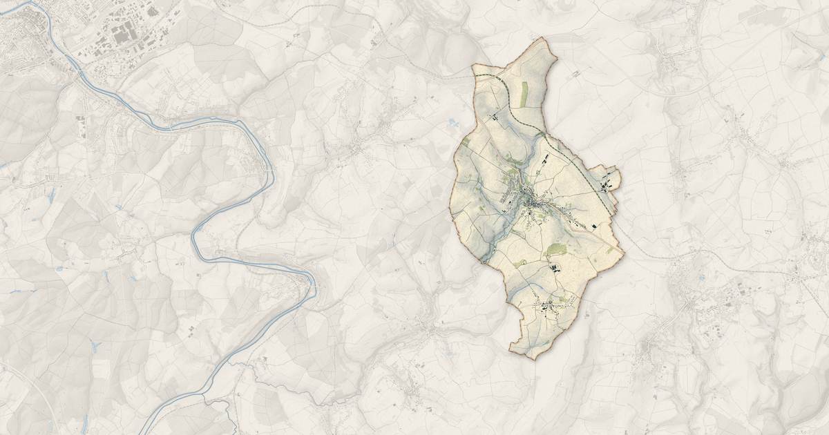 Portrait cartographique de Gros-Réderching : relief, eau, forêts, bâti et voies, calculés à partir des données de l'IGN