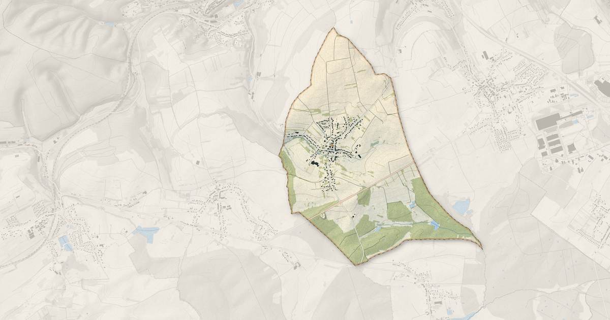 Portrait cartographique de Guenviller : relief, eau, forêts, bâti et voies, calculés à partir des données de l'IGN