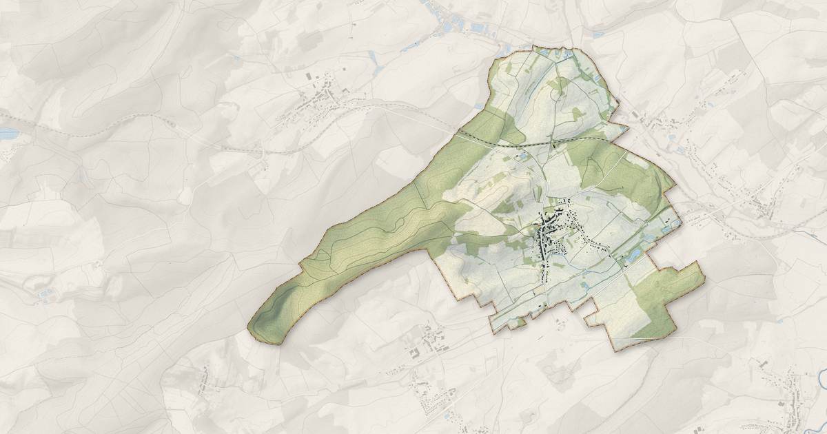 Portrait cartographique de Hestroff : relief, eau, forêts, bâti et voies, calculés à partir des données de l'IGN