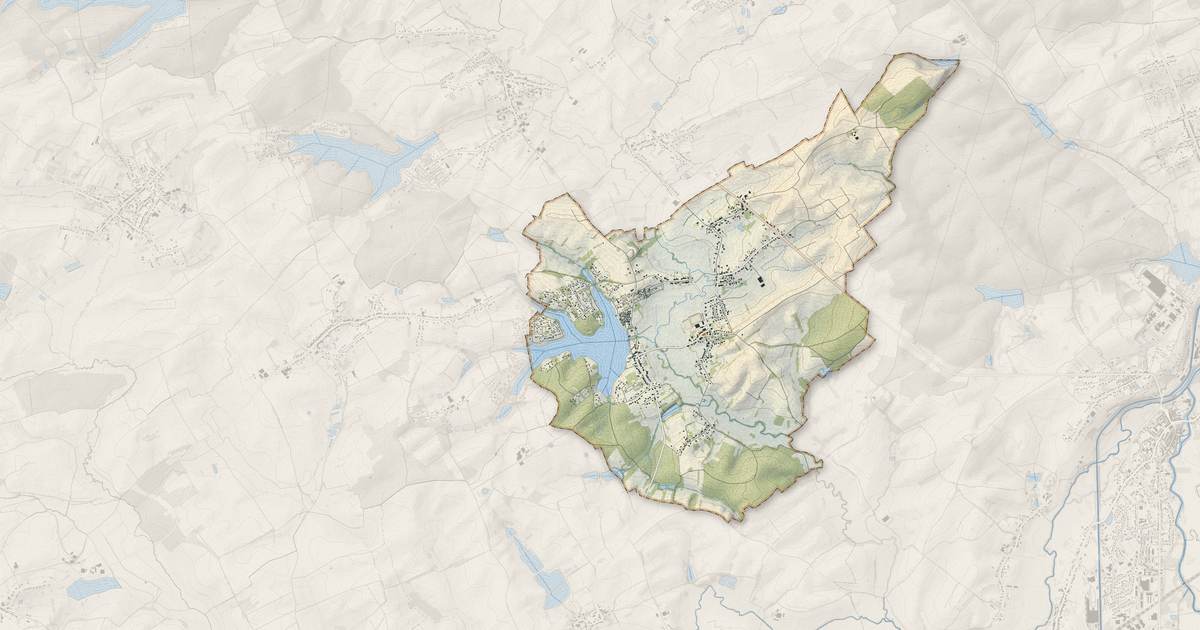 Portrait cartographique de Holving : relief, eau, forêts, bâti et voies, calculés à partir des données de l'IGN
