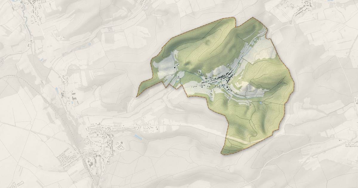 Portrait cartographique de Klang : relief, eau, forêts, bâti et voies, calculés à partir des données de l'IGN