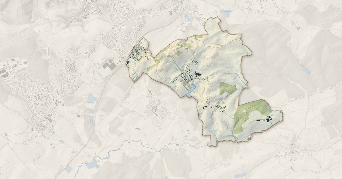 Portrait cartographique de Lachambre : relief, eau, forêts, bâti et voies, calculés à partir des données de l'IGN