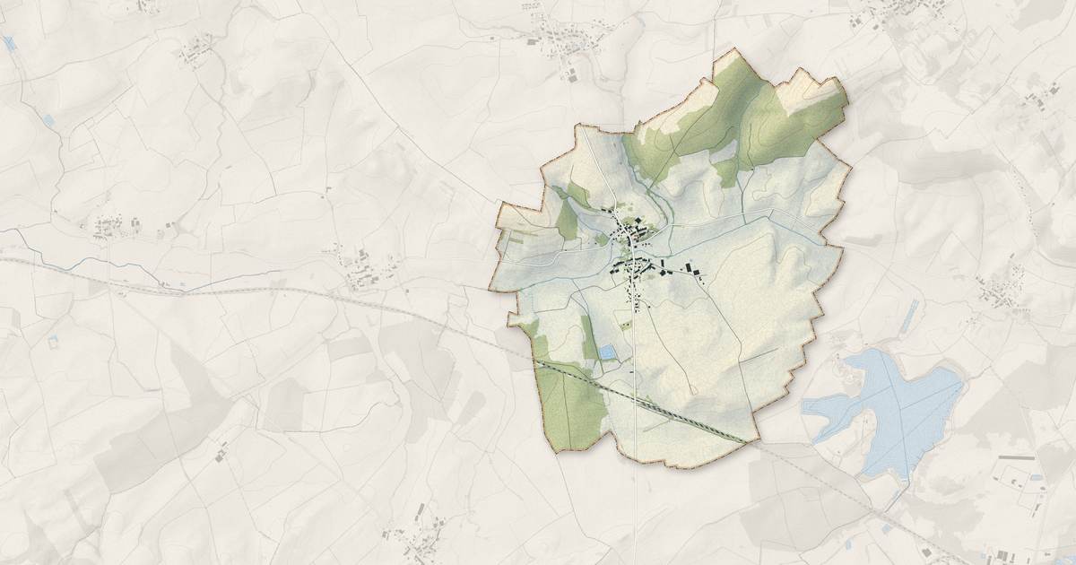 Portrait cartographique de Landroff : relief, eau, forêts, bâti et voies, calculés à partir des données de l'IGN