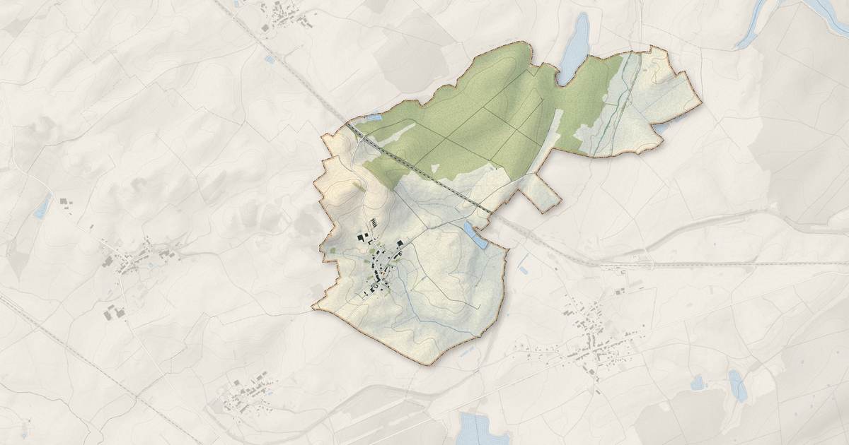 Portrait cartographique de Lostroff : relief, eau, forêts, bâti et voies, calculés à partir des données de l'IGN