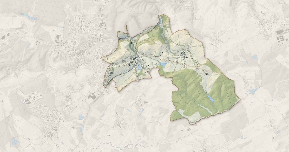Portrait cartographique de Macheren : relief, eau, forêts, bâti et voies, calculés à partir des données de l'IGN