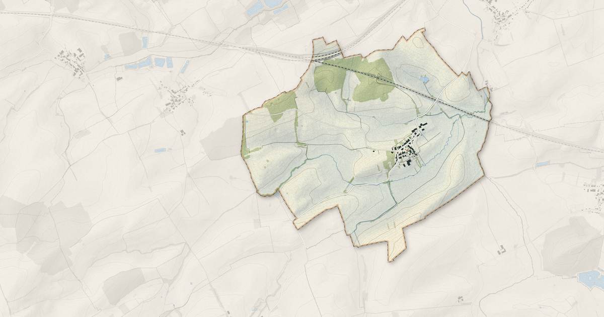 Portrait cartographique de Morville-sur-Nied : relief, eau, forêts, bâti et voies, calculés à partir des données de l'IGN