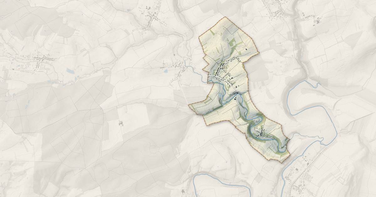 Portrait cartographique de Neunkirchen-lès-Bouzonville : relief, eau, forêts, bâti et voies, calculés à partir des données de l'IGN