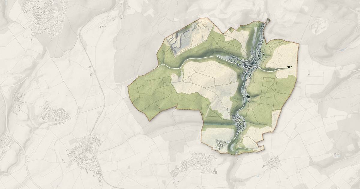 Portrait cartographique de Ottange : relief, eau, forêts, bâti et voies, calculés à partir des données de l'IGN