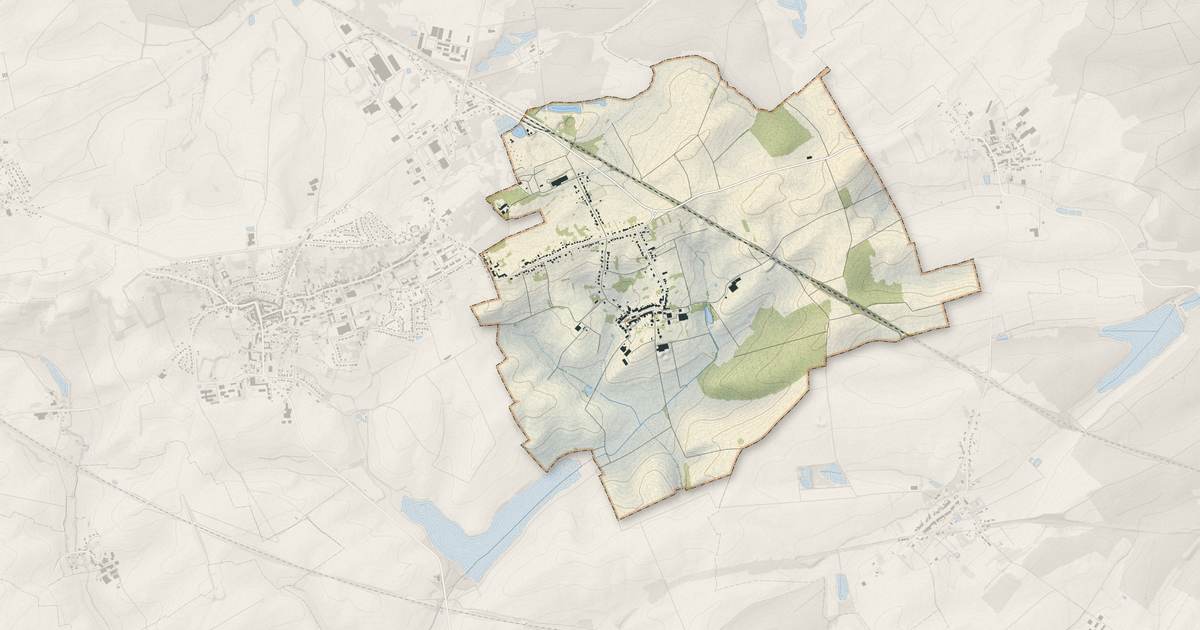 Portrait cartographique de Racrange : relief, eau, forêts, bâti et voies, calculés à partir des données de l'IGN