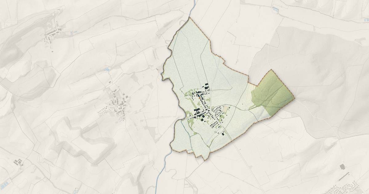 Portrait cartographique de Roupeldange : relief, eau, forêts, bâti et voies, calculés à partir des données de l'IGN