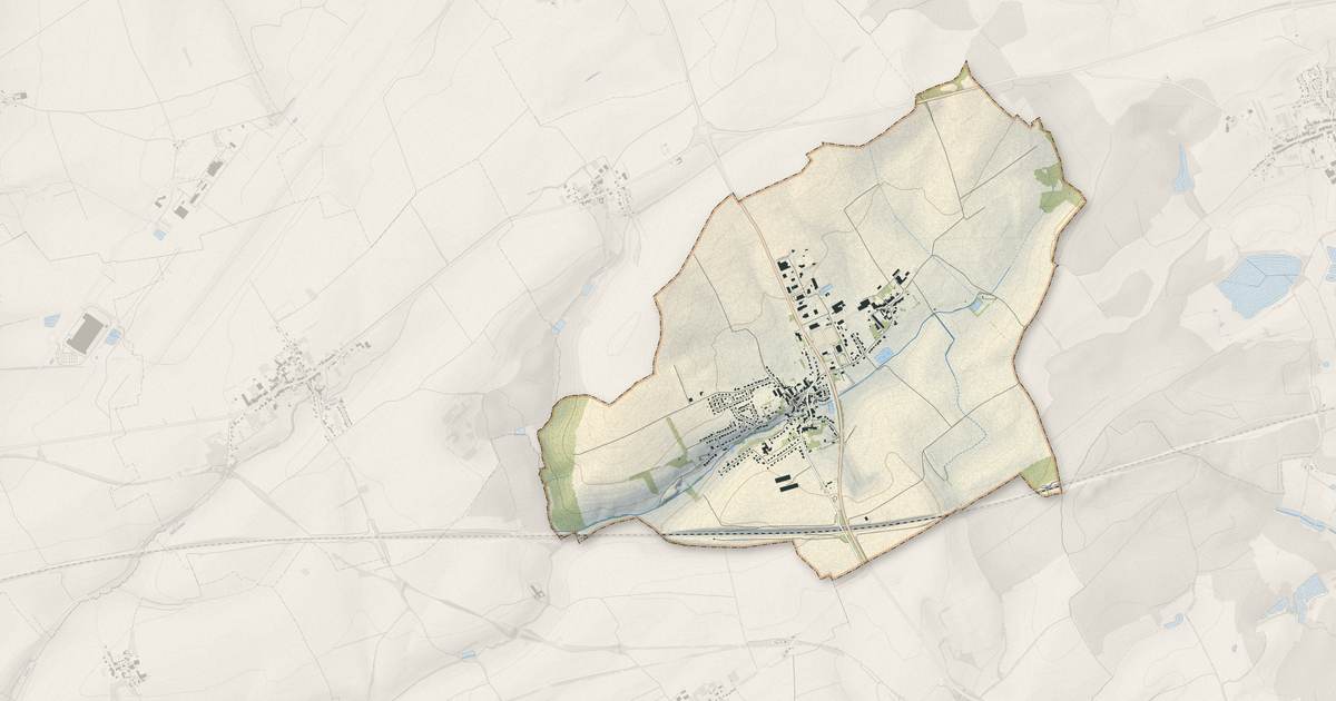 Portrait cartographique de Solgne : relief, eau, forêts, bâti et voies, calculés à partir des données de l'IGN