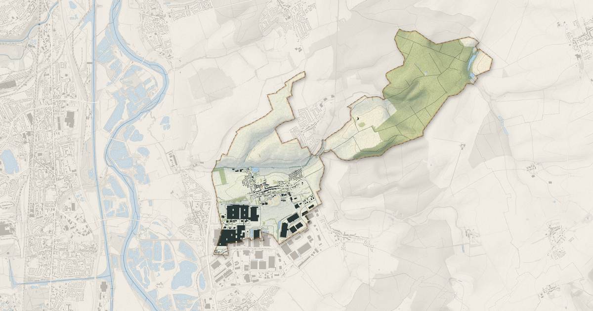 Portrait cartographique de Trémery : relief, eau, forêts, bâti et voies, calculés à partir des données de l'IGN