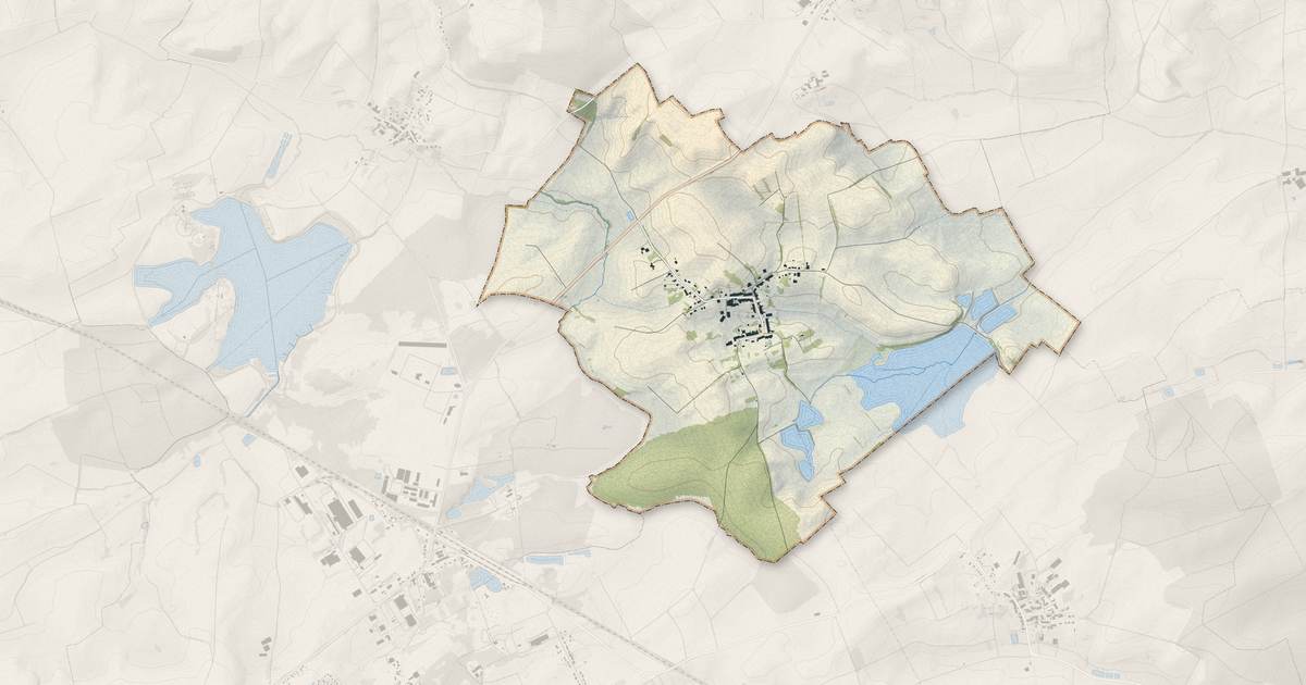 Portrait cartographique de Vallerange : relief, eau, forêts, bâti et voies, calculés à partir des données de l'IGN