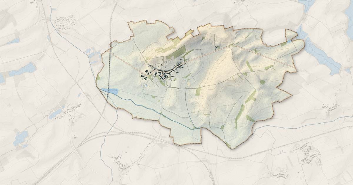 Portrait cartographique de Vatimont : relief, eau, forêts, bâti et voies, calculés à partir des données de l'IGN