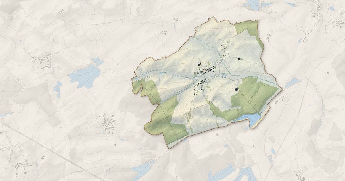 Portrait cartographique de Virming : relief, eau, forêts, bâti et voies, calculés à partir des données de l'IGN