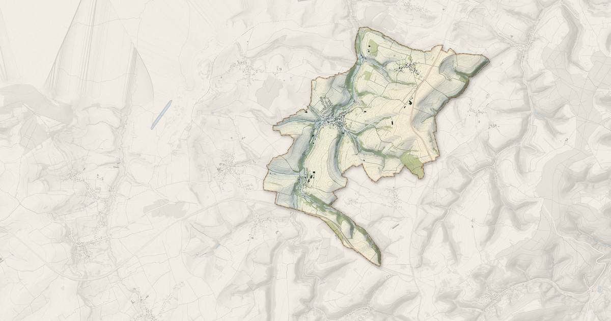Portrait cartographique de Volmunster : relief, eau, forêts, bâti et voies, calculés à partir des données de l'IGN