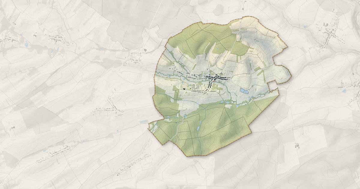 Portrait cartographique de Waldweistroff : relief, eau, forêts, bâti et voies, calculés à partir des données de l'IGN