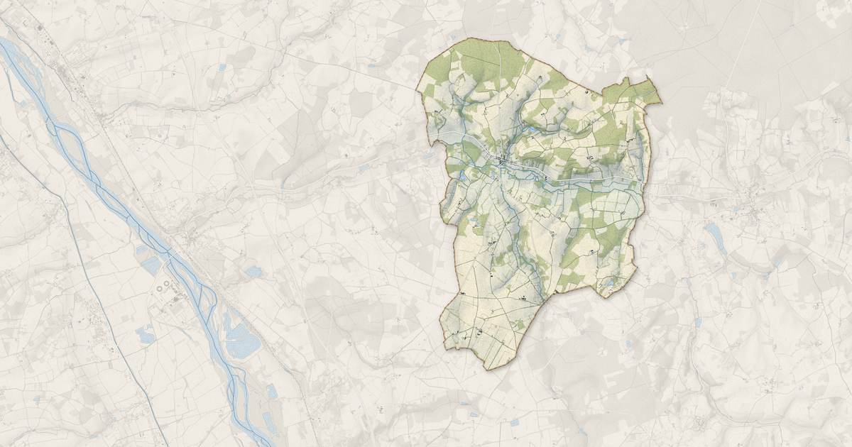 Portrait cartographique de Arquian : relief, eau, forêts, bâti et voies, calculés à partir des données de l'IGN
