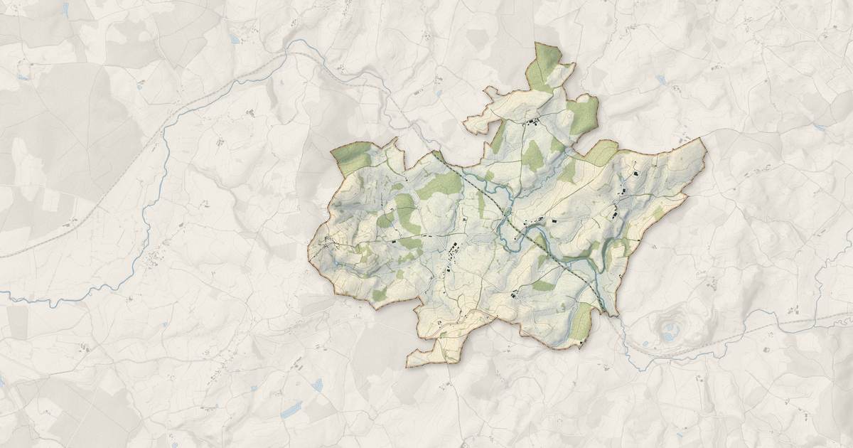 Portrait cartographique de Avrée : relief, eau, forêts, bâti et voies, calculés à partir des données de l'IGN