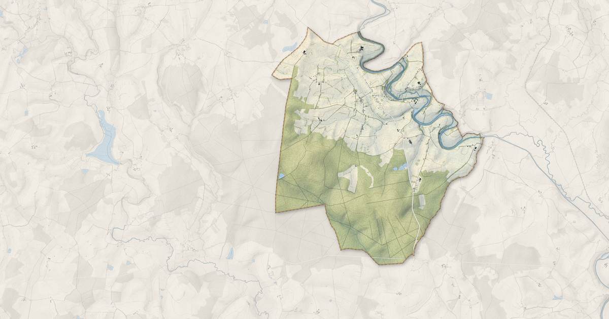 Portrait cartographique de Biches : relief, eau, forêts, bâti et voies, calculés à partir des données de l'IGN