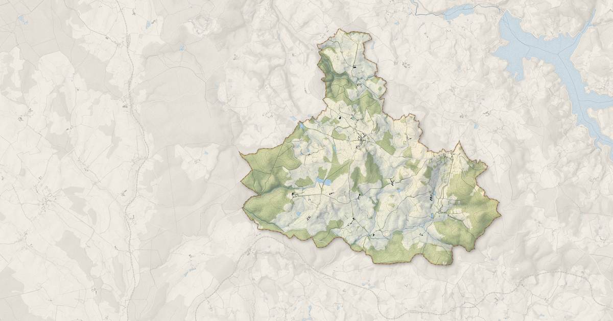 Portrait cartographique de Blismes : relief, eau, forêts, bâti et voies, calculés à partir des données de l'IGN